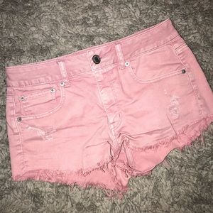 AE PINK DENIM DISTRESSED SHORT